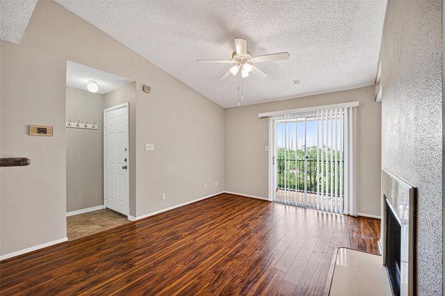 2121 Hepburn Street 1112, Houston, TX 77054