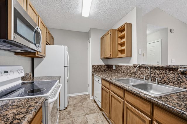 2121 Hepburn Street 1112, Houston, TX 77054