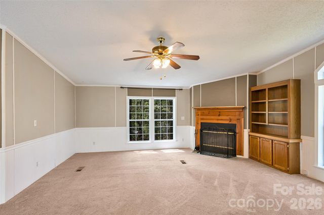 98 Fork Ridge Lane, Hendersonville, NC 28792