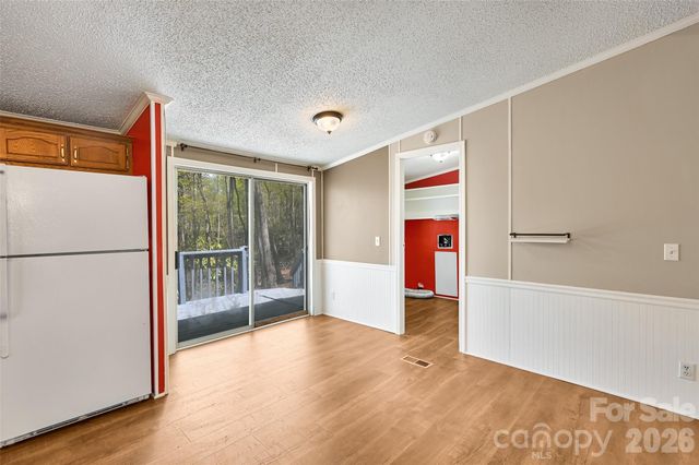 98 Fork Ridge Lane, Hendersonville, NC 28792