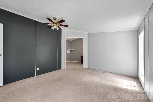 98 Fork Ridge Lane, Hendersonville, NC 28792