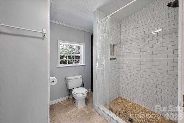 98 Fork Ridge Lane, Hendersonville, NC 28792