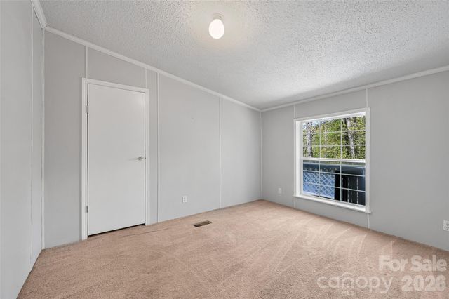 98 Fork Ridge Lane, Hendersonville, NC 28792