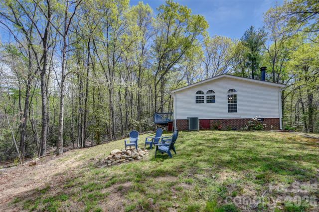 98 Fork Ridge Lane, Hendersonville, NC 28792