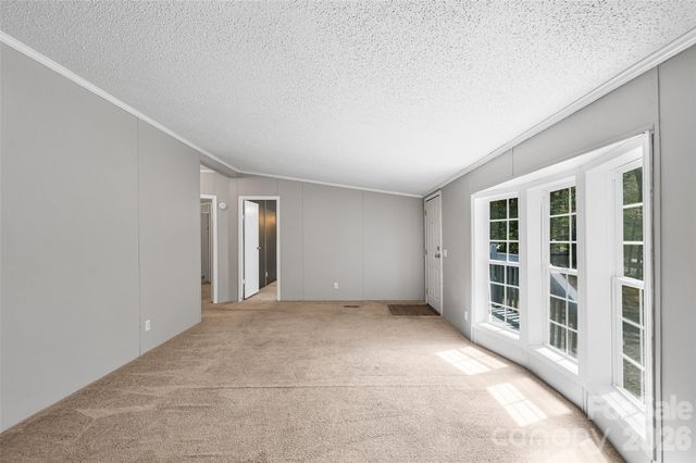 98 Fork Ridge Lane, Hendersonville, NC 28792