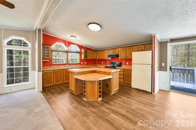 98 Fork Ridge Lane, Hendersonville, NC 28792