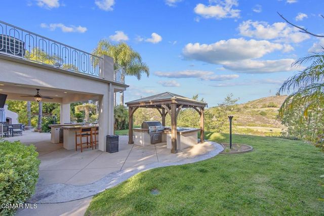 7124 Trevino Drive, Moorpark, CA 93021
