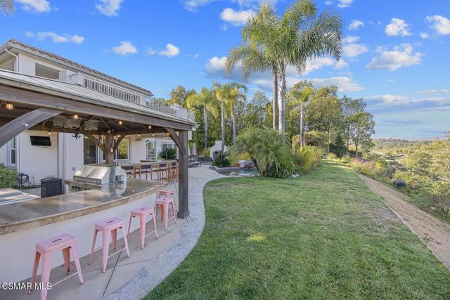 7124 Trevino Drive, Moorpark, CA 93021