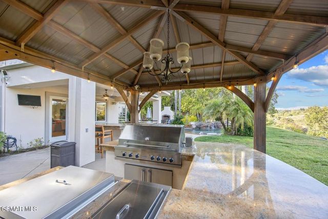 7124 Trevino Drive, Moorpark, CA 93021