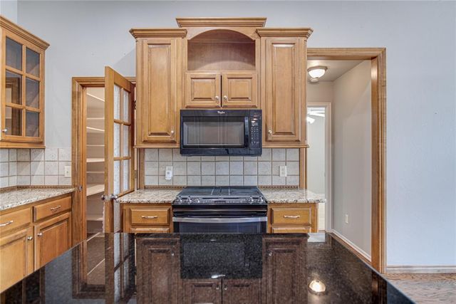 2408 Auburn Court, Edmond, OK 73012
