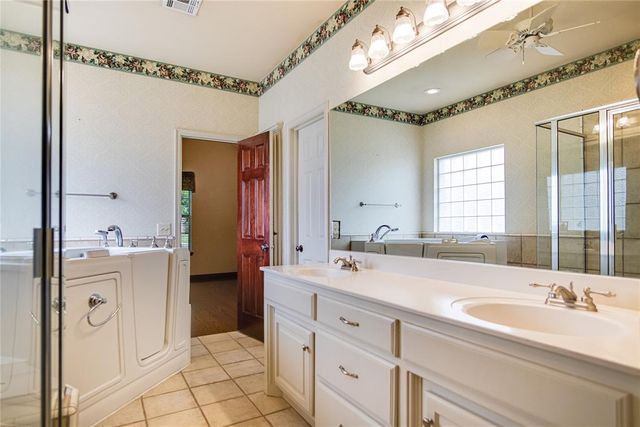 2408 Auburn Court, Edmond, OK 73012