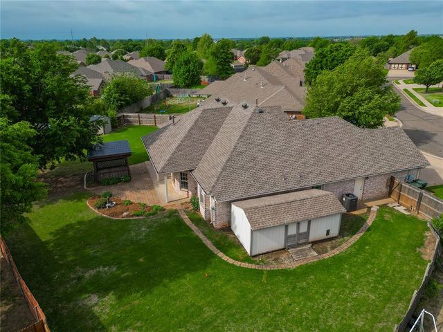 2408 Auburn Court, Edmond, OK 73012
