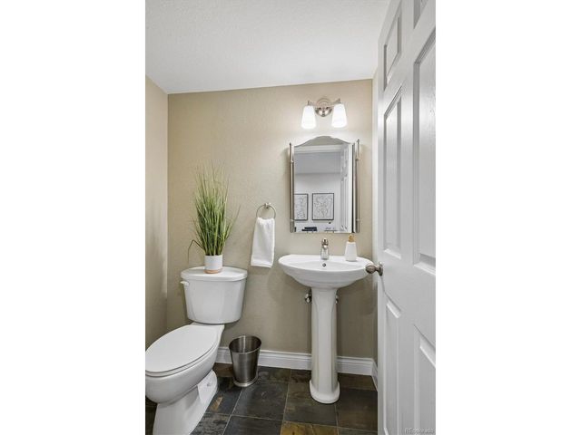 8895 E 28th Ave, Denver, CO 80238