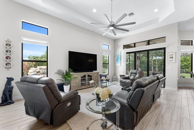 9505 Kalmar Circle W, Parkland, FL 33076