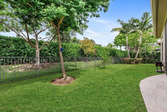 9505 Kalmar Circle W, Parkland, FL 33076