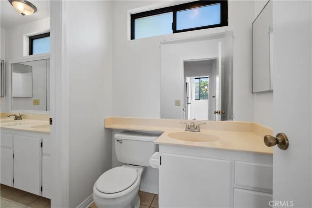 17652 Sergio Circle 202, Huntington Beach, CA 92647