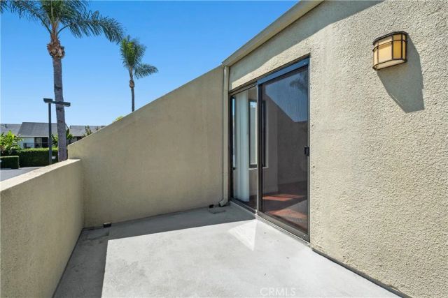17652 Sergio Circle 202, Huntington Beach, CA 92647