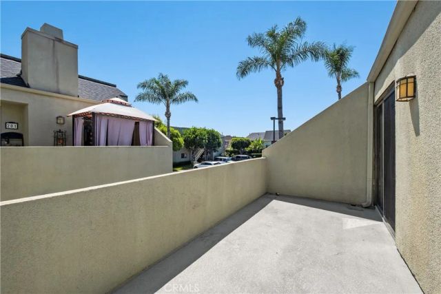 17652 Sergio Circle 202, Huntington Beach, CA 92647