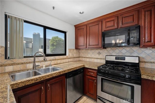 17652 Sergio Circle 202, Huntington Beach, CA 92647