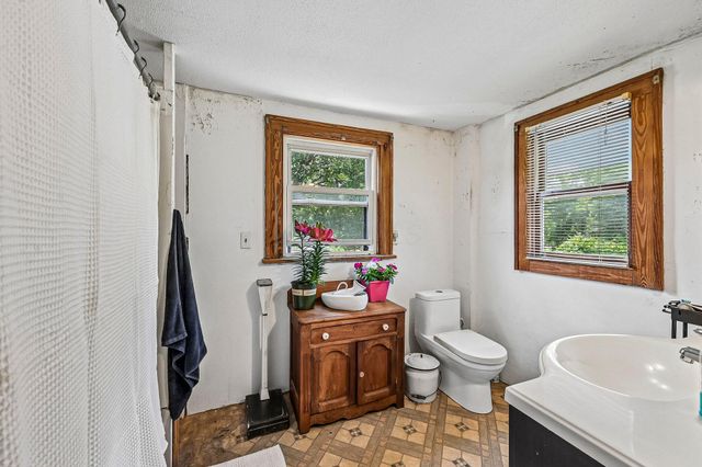 5995 Linworth Road, Worthington, OH 43085