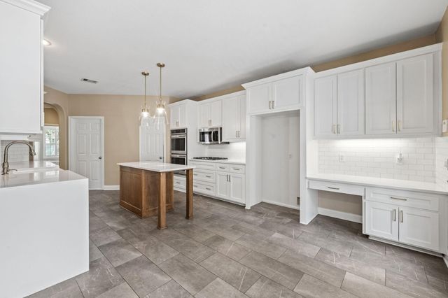 2822 Hazy Hillside Court, Houston, TX 77345