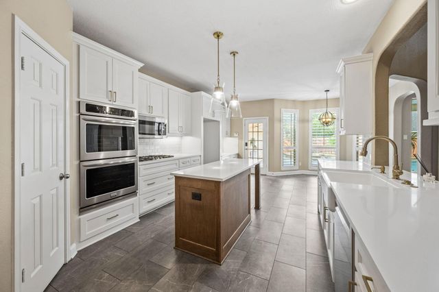 2822 Hazy Hillside Court, Houston, TX 77345