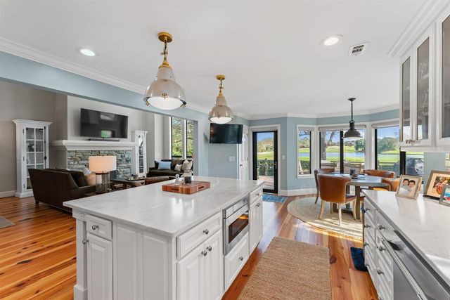 18760 SE Pineneedle Lane, Jupiter, FL 33469
