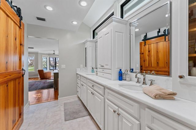 18760 SE Pineneedle Lane, Jupiter, FL 33469