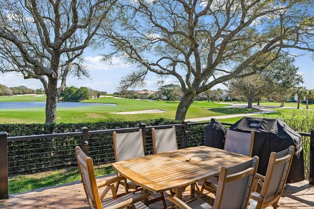 18760 SE Pineneedle Lane, Jupiter, FL 33469