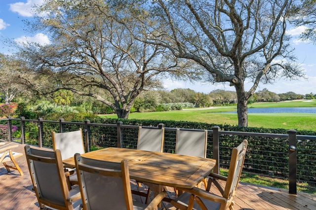 18760 SE Pineneedle Lane, Jupiter, FL 33469