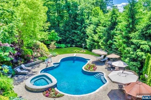 554 Hampton Hill Road, Franklin Lakes, NJ 07417