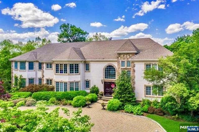 554 Hampton Hill Road, Franklin Lakes, NJ 07417