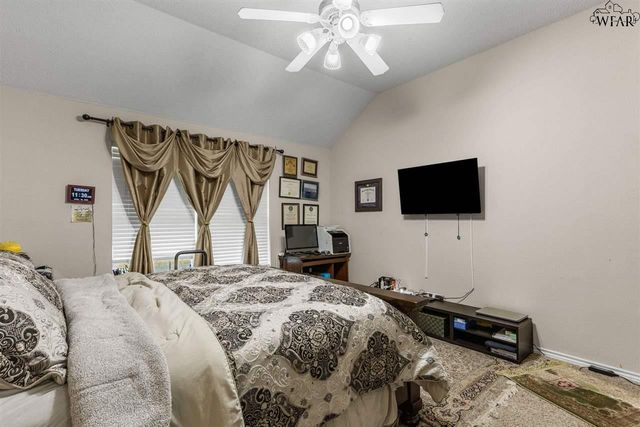 2102 E HUNTERS GLEN, Wichita Falls, TX 76306