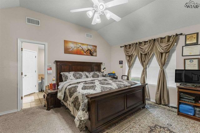 2102 E HUNTERS GLEN, Wichita Falls, TX 76306