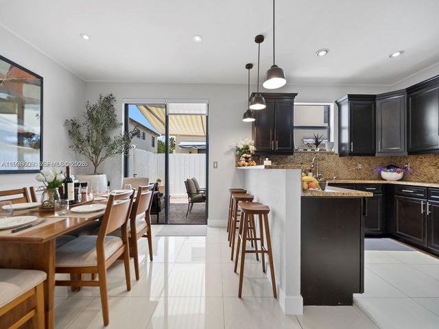 8781 NW 98th Ct 8781, Doral, FL 33178