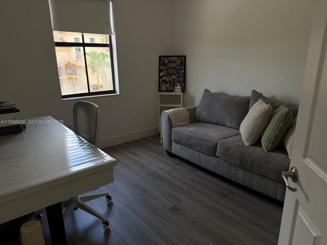 8781 NW 98th Ct 8781, Doral, FL 33178