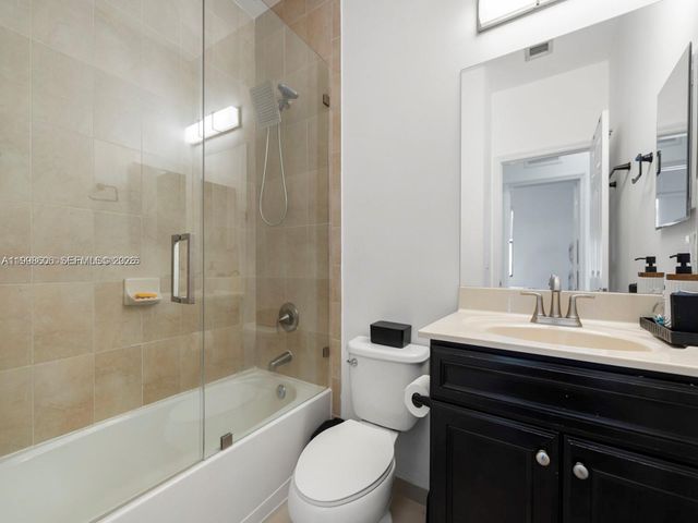 8781 NW 98th Ct 8781, Doral, FL 33178