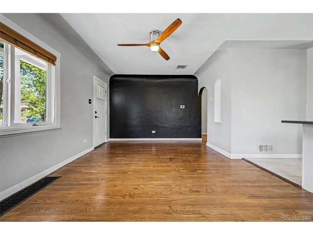 1660 Yarrow St, Lakewood, CO 80214