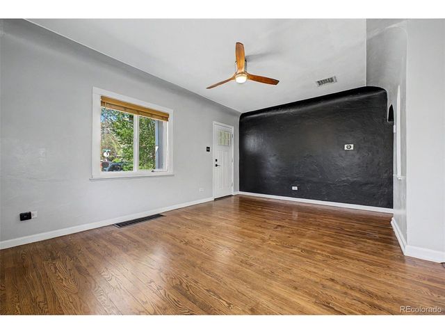 1660 Yarrow St, Lakewood, CO 80214