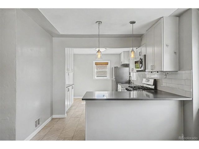 1660 Yarrow St, Lakewood, CO 80214