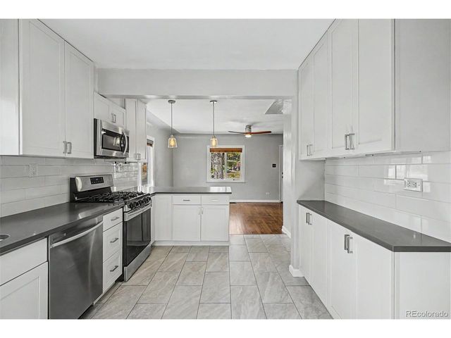 1660 Yarrow St, Lakewood, CO 80214