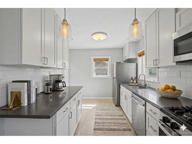 1660 Yarrow St, Lakewood, CO 80214