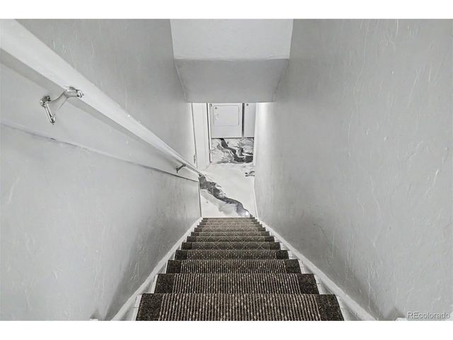 1660 Yarrow St, Lakewood, CO 80214