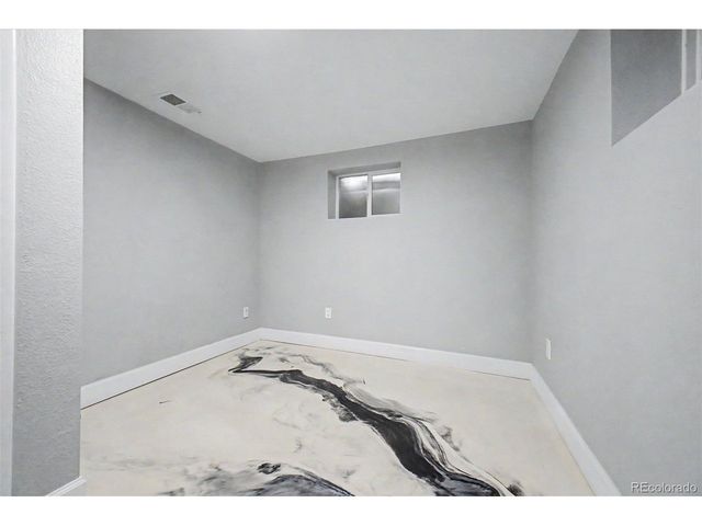 1660 Yarrow St, Lakewood, CO 80214