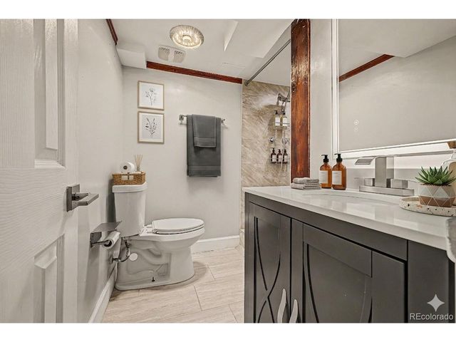1660 Yarrow St, Lakewood, CO 80214