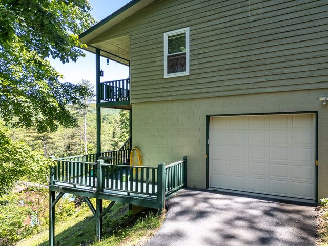 81 Trinity Drive, Murphy, NC 28906
