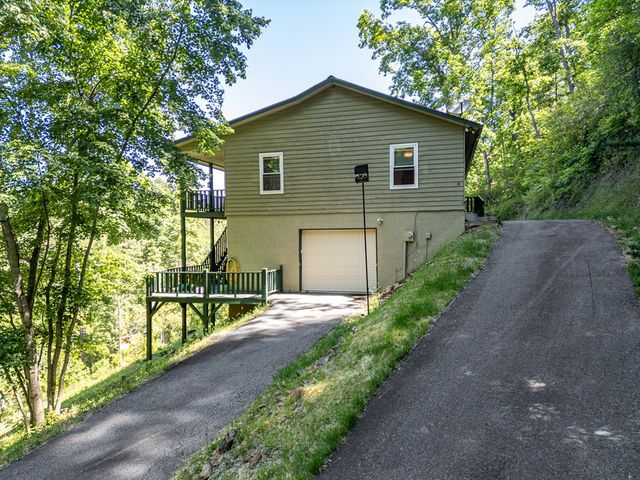 81 Trinity Drive, Murphy, NC 28906