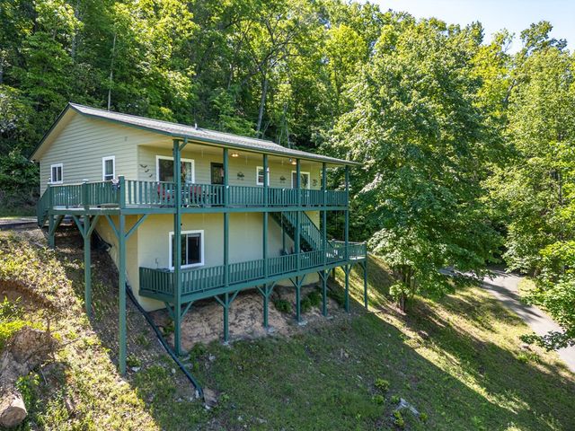 81 Trinity Drive, Murphy, NC 28906