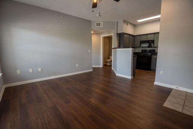 2320 Gracy Farms LN 821, Austin, TX 78758
