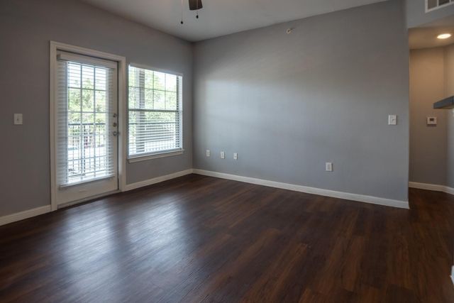 2320 Gracy Farms LN 821, Austin, TX 78758